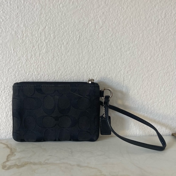 Coach clutch - Picture 2 of 2